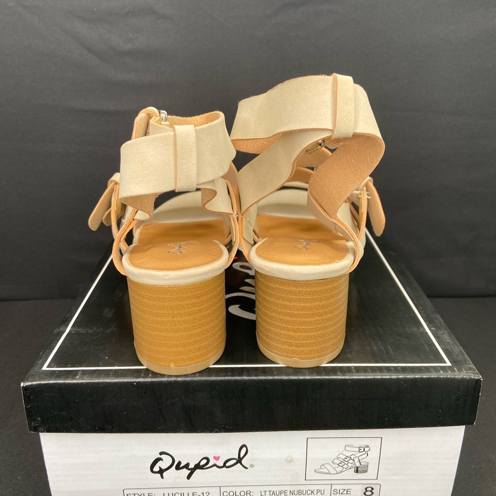 Qupid Women’s Lucille-12 LT Taupe Nubuck Pumps Size 8 (BB32)
New in‎ box - Picture 5 of 8